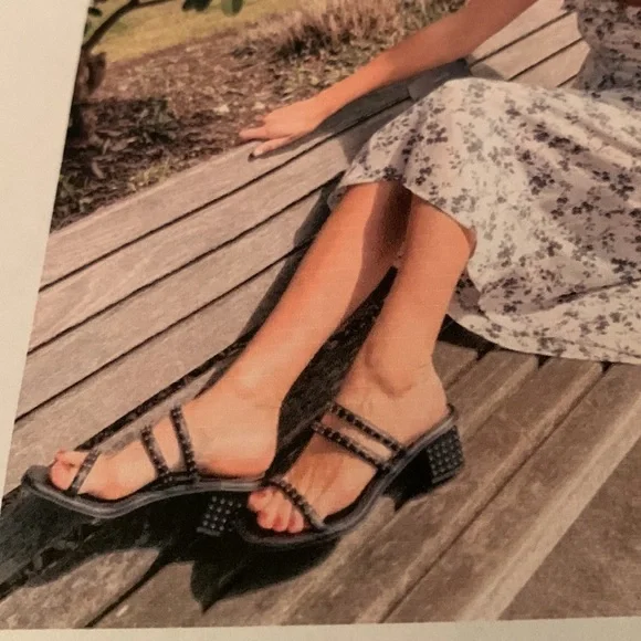 DOLCE VITA SANDALS, FAUX LEATHER, STUDDED, SIZE 8-1/2M - Picture 8 of 8